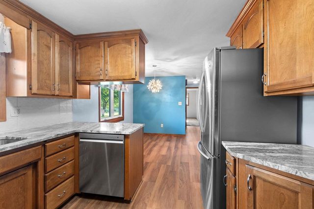 2721 HAZELWOOD LANE, Green Bay, WI 54304