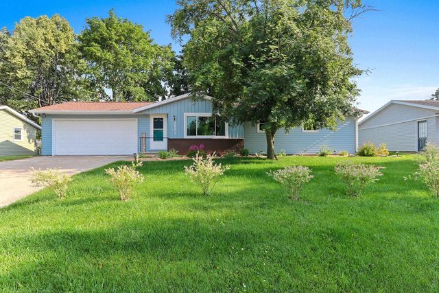 2721 HAZELWOOD LANE, Green Bay, WI 54304