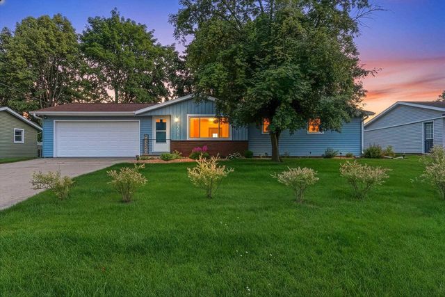 2721 HAZELWOOD LANE, Green Bay, WI 54304