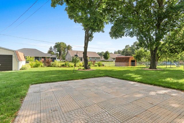 2721 HAZELWOOD LANE, Green Bay, WI 54304
