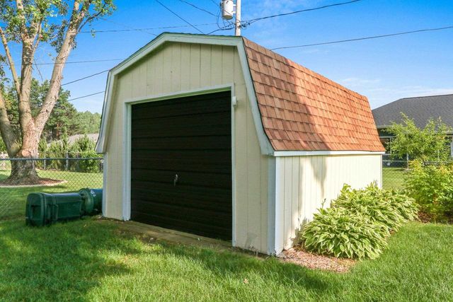 2721 HAZELWOOD LANE, Green Bay, WI 54304