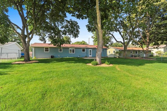 2721 HAZELWOOD LANE, Green Bay, WI 54304