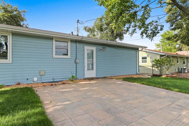 2721 HAZELWOOD LANE, Green Bay, WI 54304