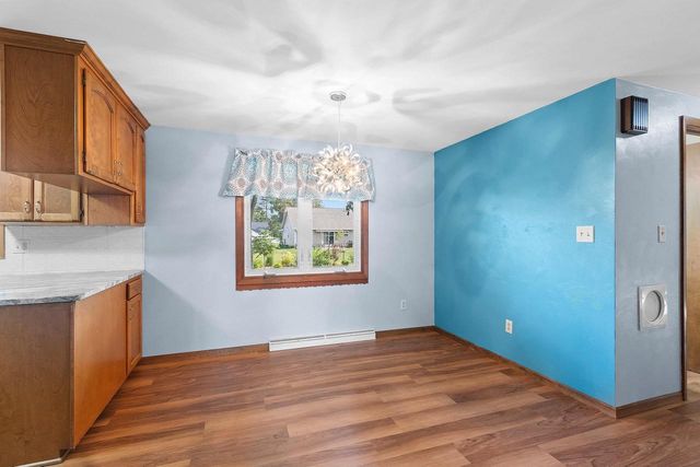 2721 HAZELWOOD LANE, Green Bay, WI 54304