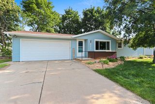 2721 HAZELWOOD LANE, Green Bay, WI 54304
