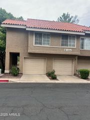 1633 E LAKESIDE Drive 17, Gilbert, AZ 85234