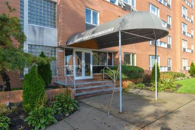 205 Mineola Boulevard 3G, Mineola, NY 11501
