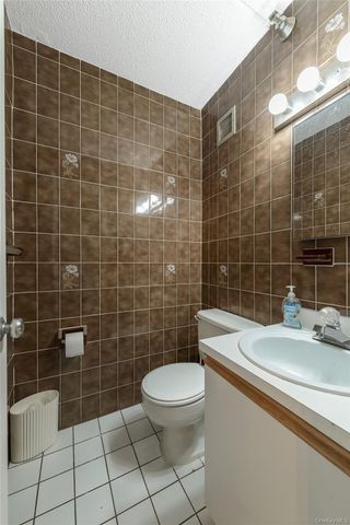 205 Mineola Boulevard 3G, Mineola, NY 11501