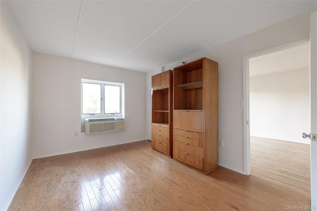 205 Mineola Boulevard 3G, Mineola, NY 11501