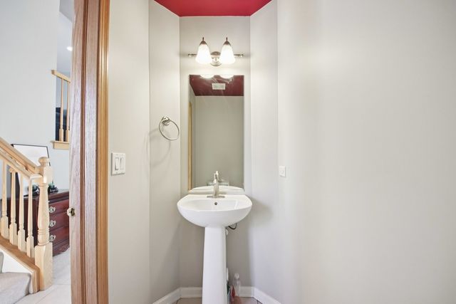 6130 RIVER BEND Place, Lisle, IL 60532