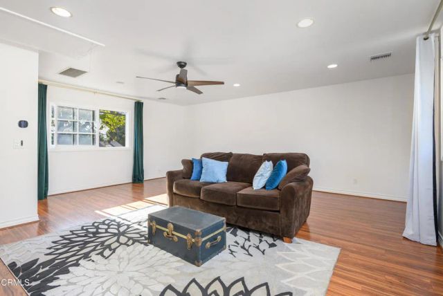 2811 Glendon Avenue, Los Angeles, CA 90064