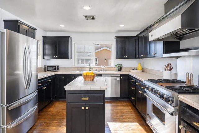 2811 Glendon Avenue, Los Angeles, CA 90064