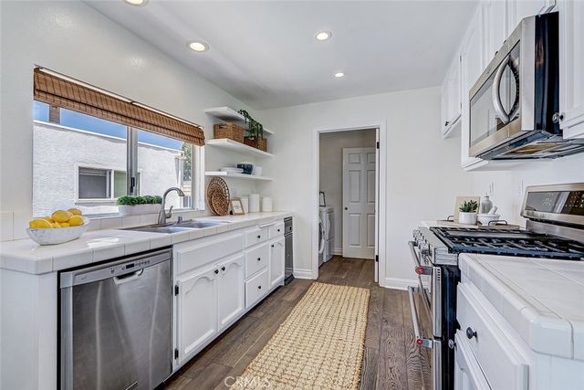 1909 Mathews Avenue A, Redondo Beach, CA 90278