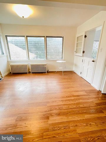 9066 BALTIMORE AVE, College Park, MD 20740