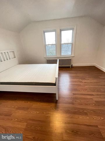 9066 BALTIMORE AVE, College Park, MD 20740