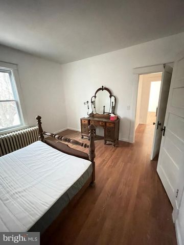 9066 BALTIMORE AVE, College Park, MD 20740
