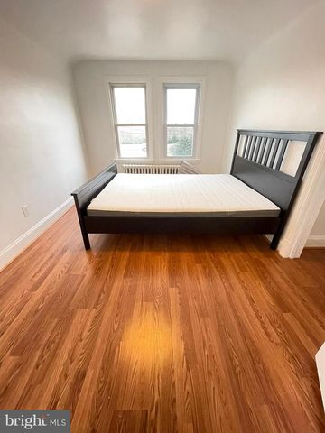 9066 BALTIMORE AVE, College Park, MD 20740
