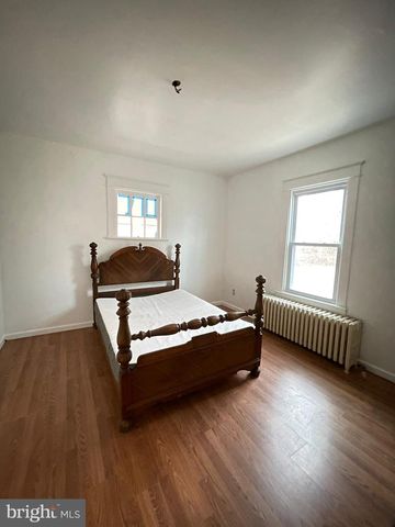 9066 BALTIMORE AVE, College Park, MD 20740