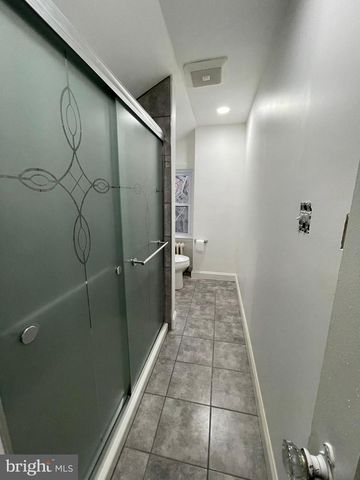 9066 BALTIMORE AVE, College Park, MD 20740