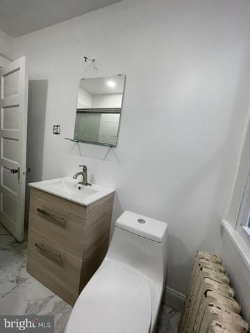9066 BALTIMORE AVE, College Park, MD 20740