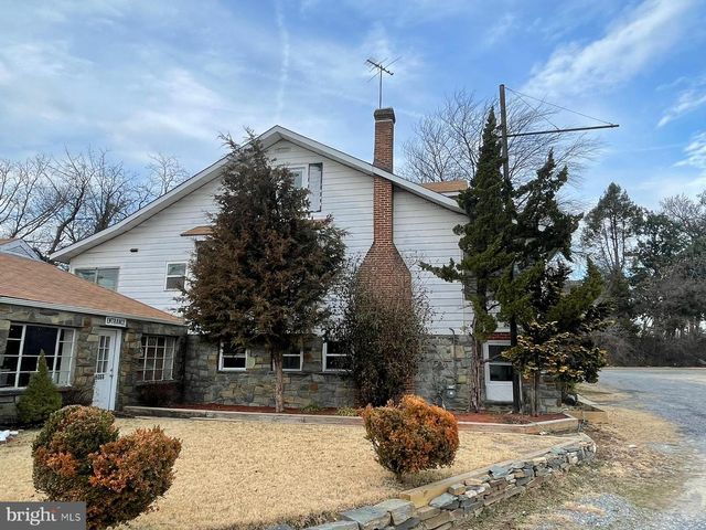 9066 BALTIMORE AVE, College Park, MD 20740