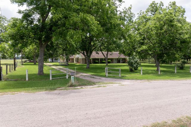 2640 County Road 107, Boling, TX 77420