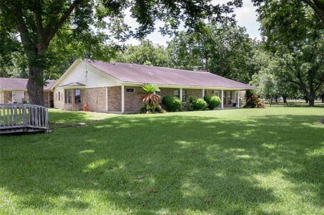 2640 County Road 107, Boling, TX 77420