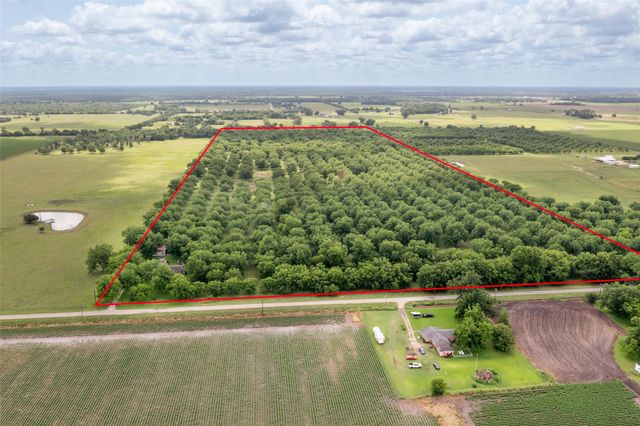 2640 County Road 107, Boling, TX 77420