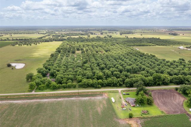 2640 County Road 107, Boling, TX 77420