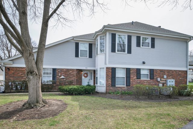 1903 Quaker Hollow Lane, Streamwood, IL 60107