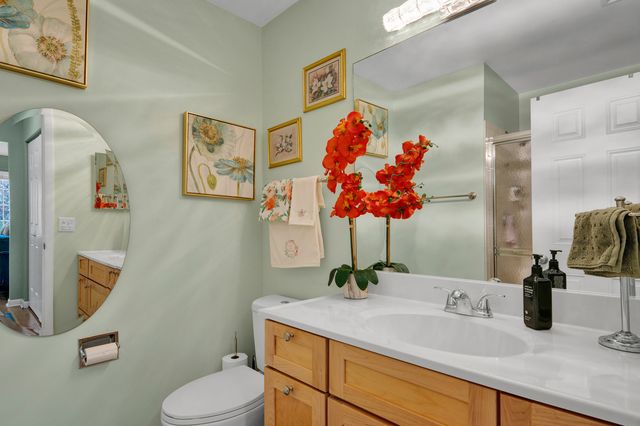 1903 Quaker Hollow Lane, Streamwood, IL 60107