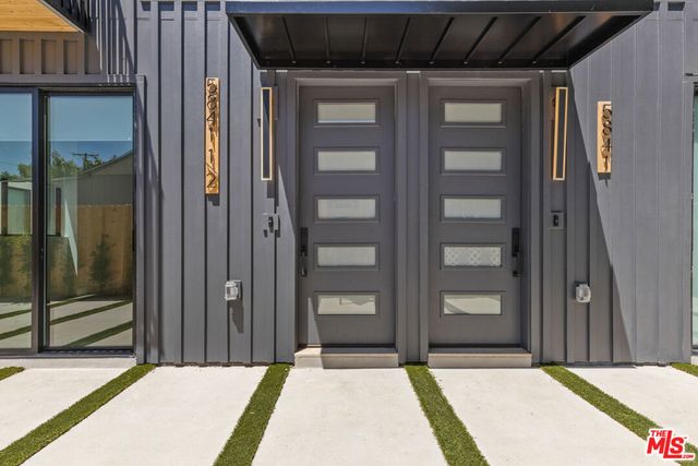 5841 Kester Avenue, Van Nuys, CA 91411