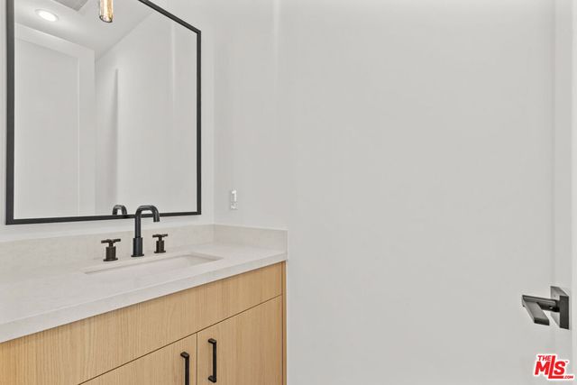 5841 Kester Avenue, Van Nuys, CA 91411