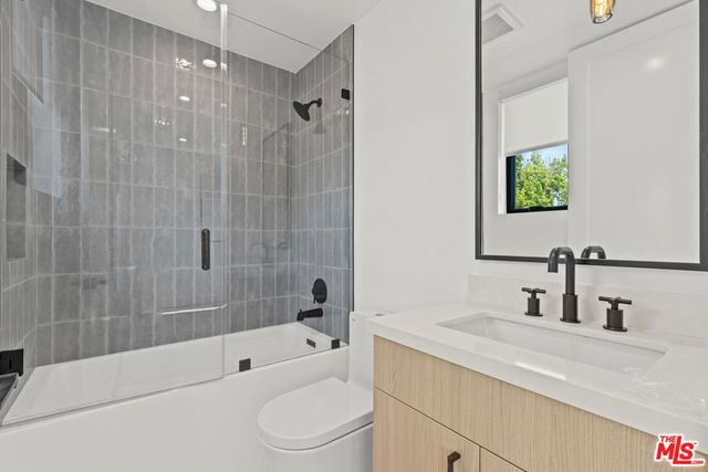 5841 Kester Avenue, Van Nuys, CA 91411