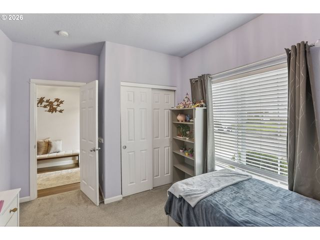 58684 NOBLE Rd, St Helens, OR 97051