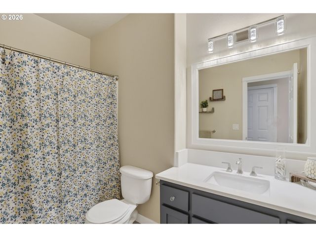 58684 NOBLE Rd, St Helens, OR 97051