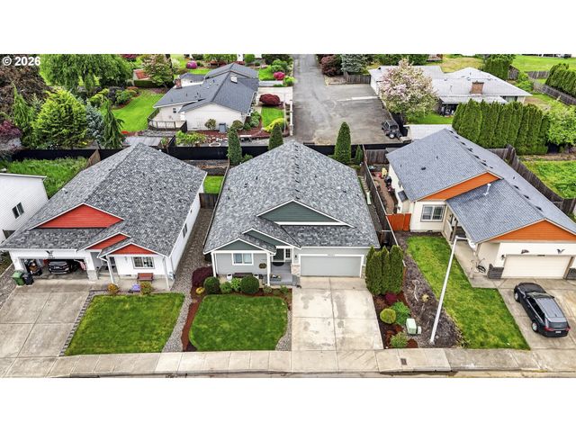 58684 NOBLE Rd, St Helens, OR 97051