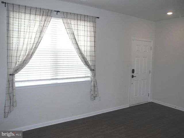 11216 CROSS FIELDS DR, Waynesboro, PA 17268