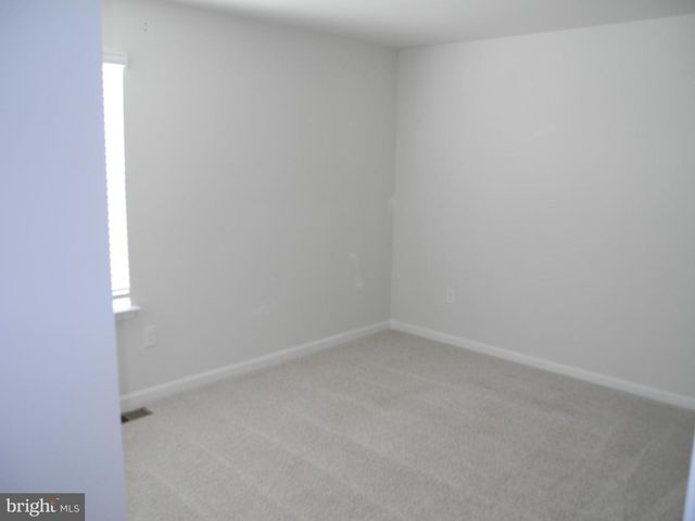 11216 CROSS FIELDS DR, Waynesboro, PA 17268