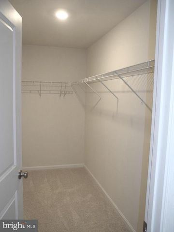 11216 CROSS FIELDS DR, Waynesboro, PA 17268