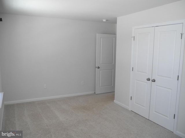 11216 CROSS FIELDS DR, Waynesboro, PA 17268