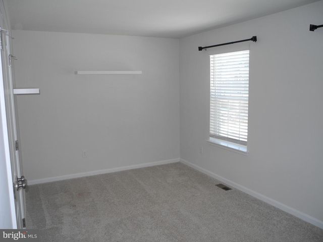 11216 CROSS FIELDS DR, Waynesboro, PA 17268