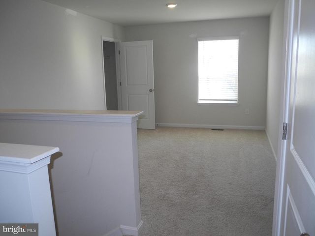 11216 CROSS FIELDS DR, Waynesboro, PA 17268