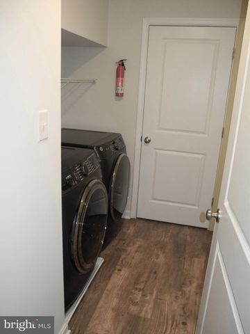 11216 CROSS FIELDS DR, Waynesboro, PA 17268