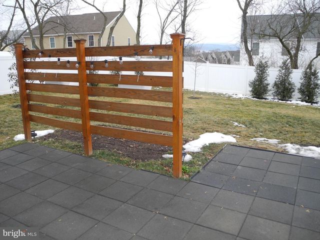 11216 CROSS FIELDS DR, Waynesboro, PA 17268