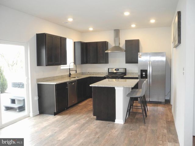 11216 CROSS FIELDS DR, Waynesboro, PA 17268