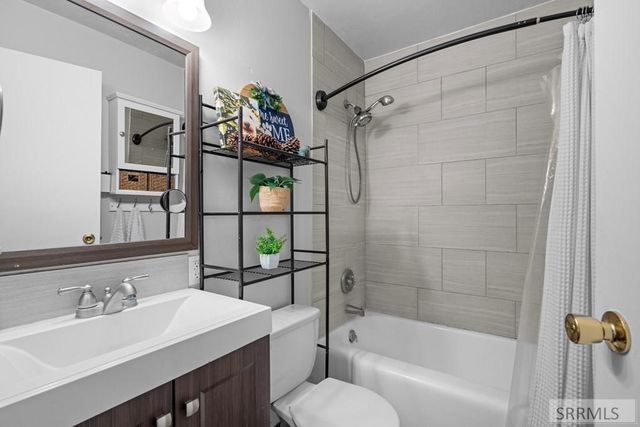 271 W 1st N, Rexburg, ID 83440