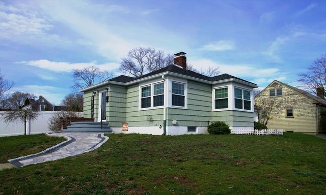 108 Caswell Street, New Bedford, MA 02745