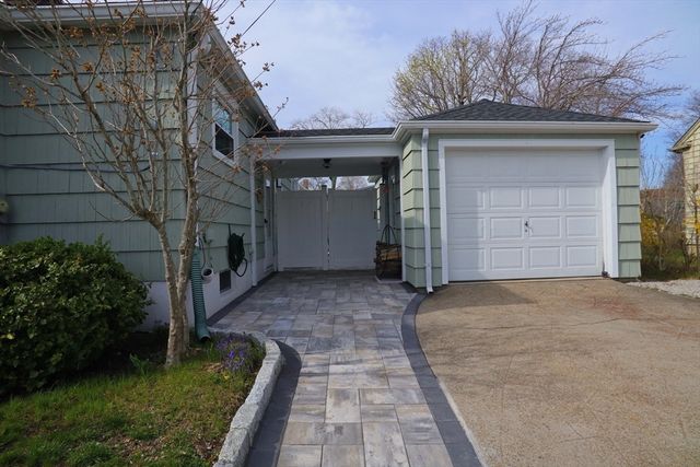 108 Caswell Street, New Bedford, MA 02745