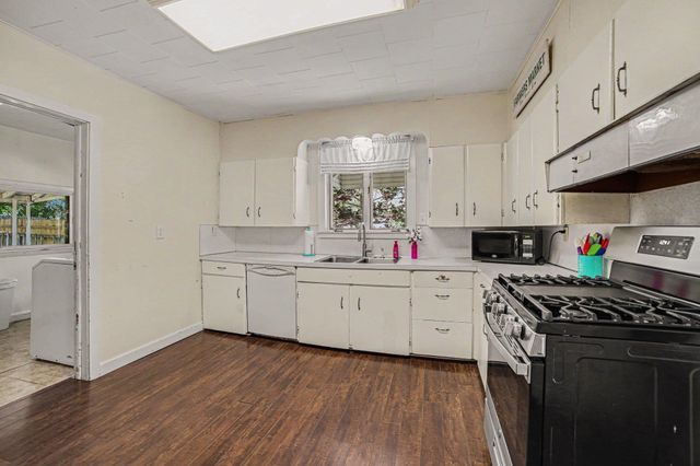 406 E May Street, Pleasant, MI 48858